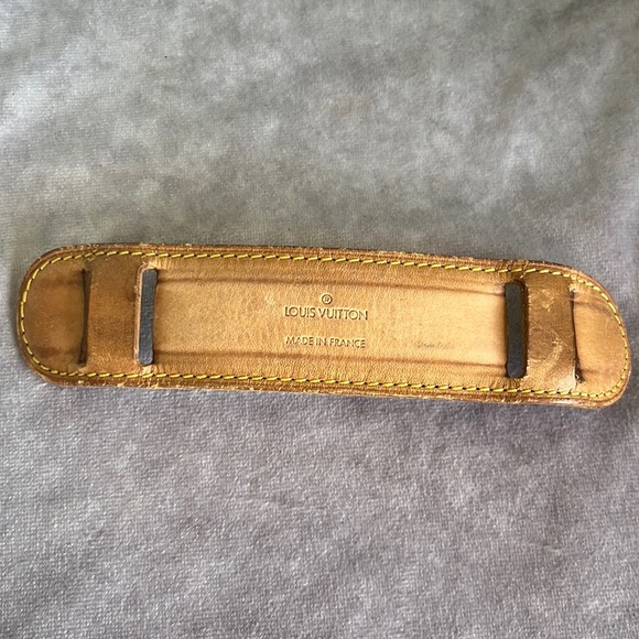 Louis Vuitton Handbags - Authentic Louis Vuitton Vachetta Leather Strap Pad z27